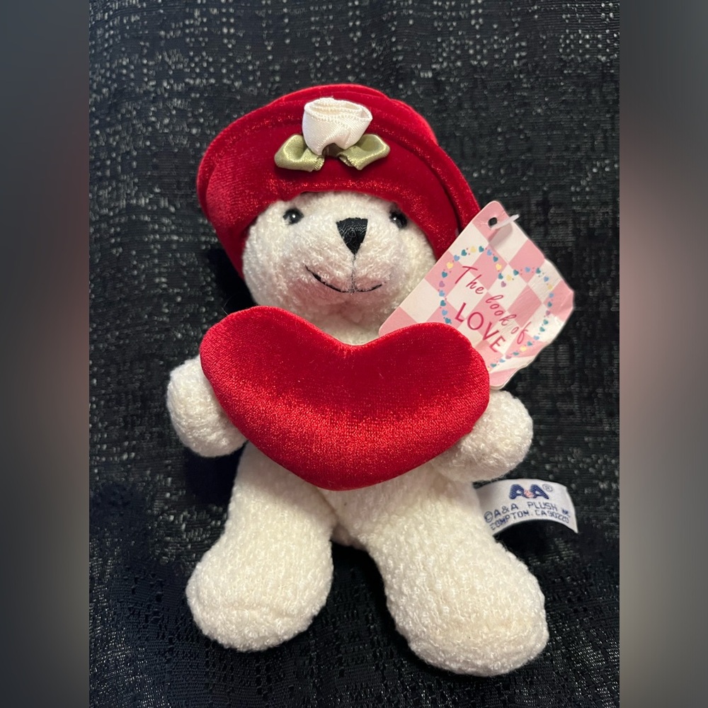 BNWT Original 6 inch Aurora by A&A Plush Inc White Bear with Red Hat and Heart